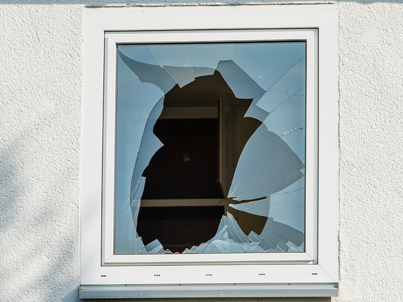 The 5-Minute Fix: What to Do Immediately After a Window Shatters